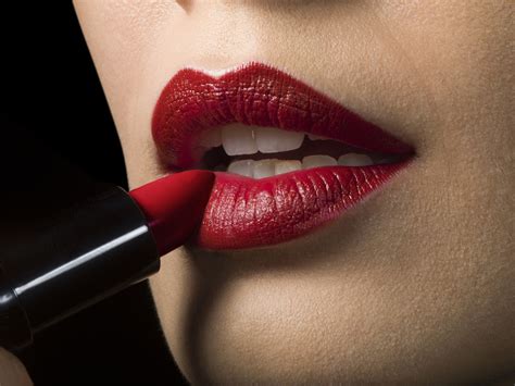 Il rossetto rosso che (non) sta bene a tutte .